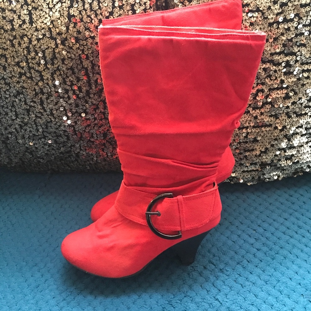 Red Women's Boots, comfy, worn 1 time, sz 8